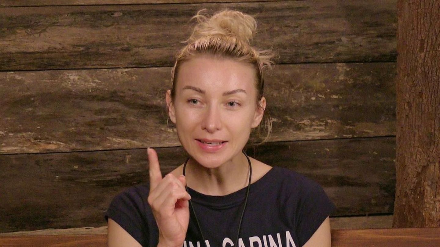 Anna-Carina Woitschack ist froh, dass das Dschungelcamp hinter ihr liegt Anna-Carina Woitschack ist froh, dass das Dschungelcamp hinter ihr liegt