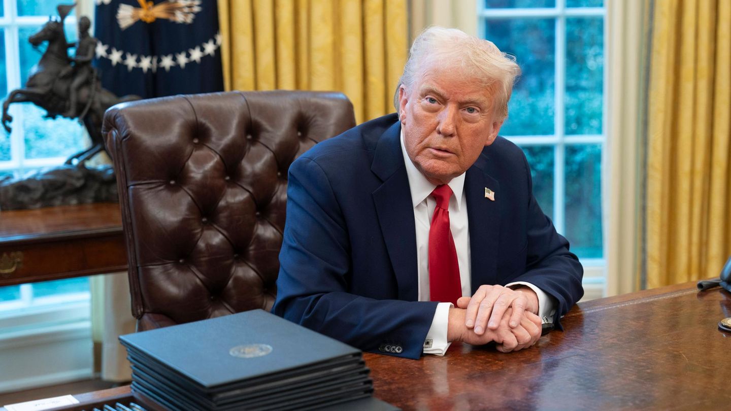 Donald Trump: Judge stops throwing USID employees
