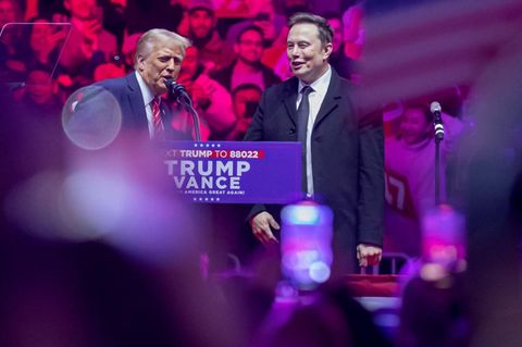 Donald Trump und Elon Musk am Tag vor der Amtseinführung gemeinsam in Washington, D.C.