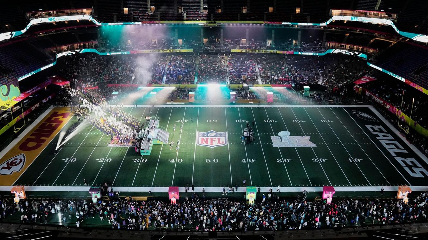 Der ewige Gastgeber  Bereits zum elften Mal wird der Super Bowl in New Orleans ausgetragen. Gemeinsam mit Miami ist das Rekord als Austragungsstätte. Hier feierten die Kansas City Chiefs 1970 ihren ersten Super-Bowl-Triumph. Allerding war die Liga lange nicht mehr in New Orleans zu Gast, letztmals wurde 2013 der Super Bowl im Superdome ausgetragen.