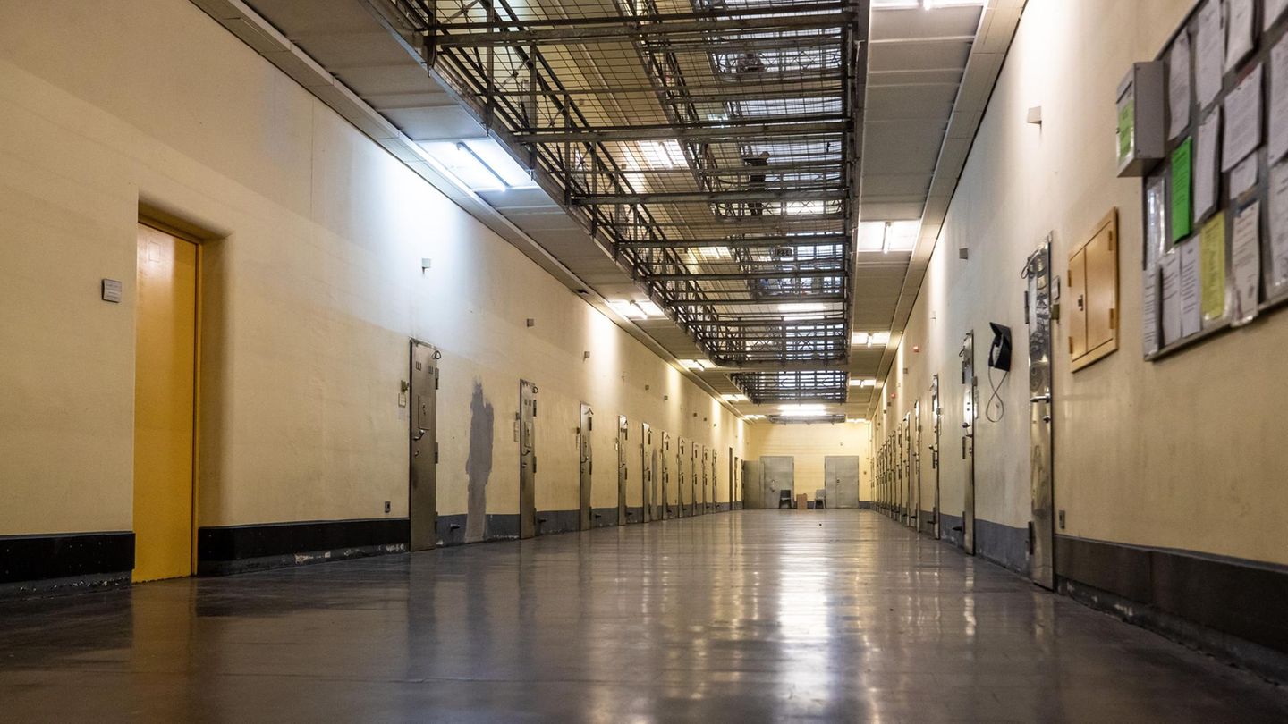 Blick in die Justizvollzuganstalt Mannheim. Wie läuft die Bundestagswahl in deutschen Gefängnissen?