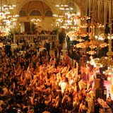 Der Ballsaal des Flüchtlingsballs