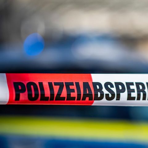 Polizei Dresden Symbolbild von Absperrband