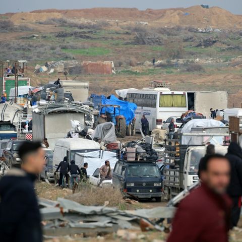 Palästinenser auf dem Weg in den nördlichen Gazastreifen
