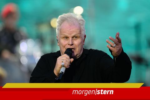 Herbert Grönemeyer mit Mikrofon