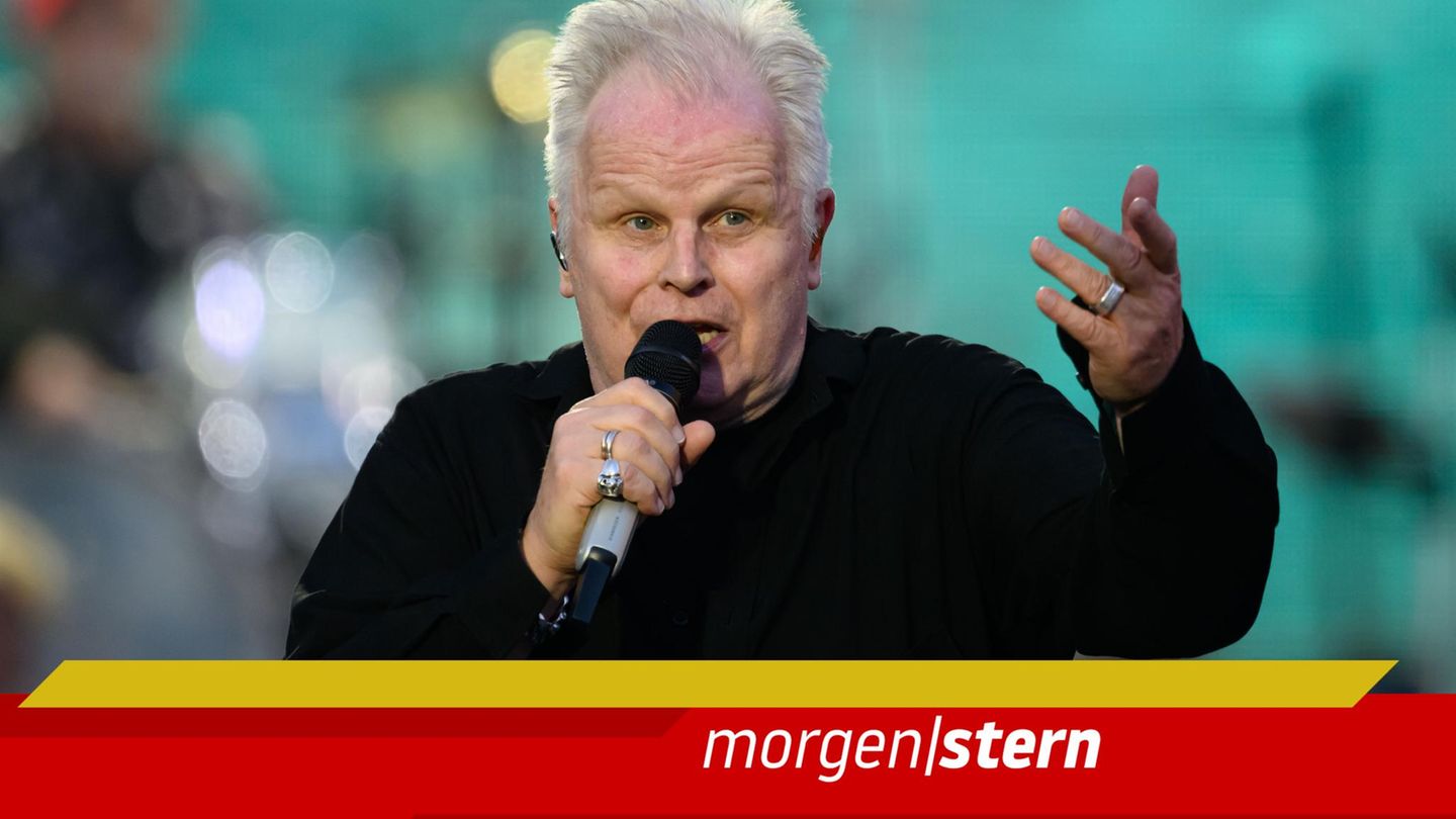 Herbert Grönemeyer mit Mikrofon