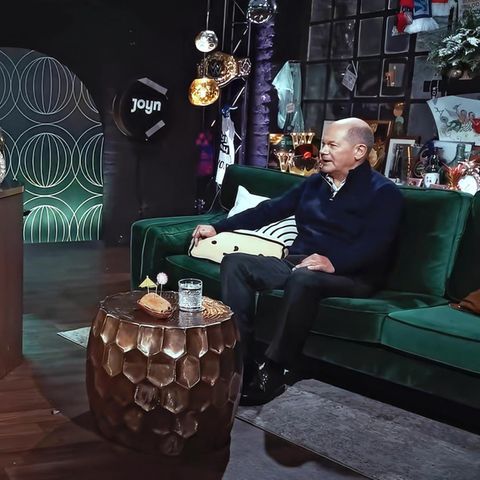 Olaf Scholz bei den Influencern "World Wide Wohnzimmer"