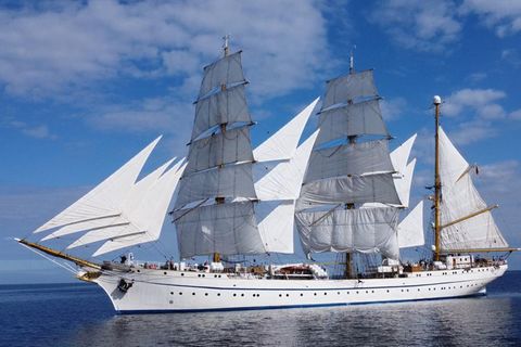 "Gorch Fock" im September 2021 im Hafen von Stralsund