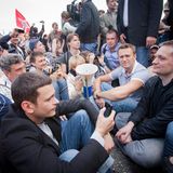 Nawalny tritt zusammen mit Ilja Jaschin und Boris Nemzow im Sitzstreik an