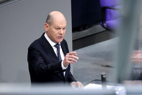 Letzte Plenarsitzung: Zum Schluss fliegen im Bundestag noch einmal richtig die Fetzen