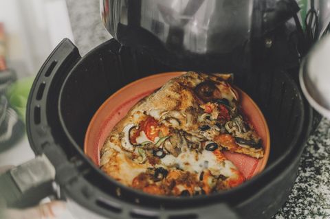 Heißluftfritteuse Pizza backen