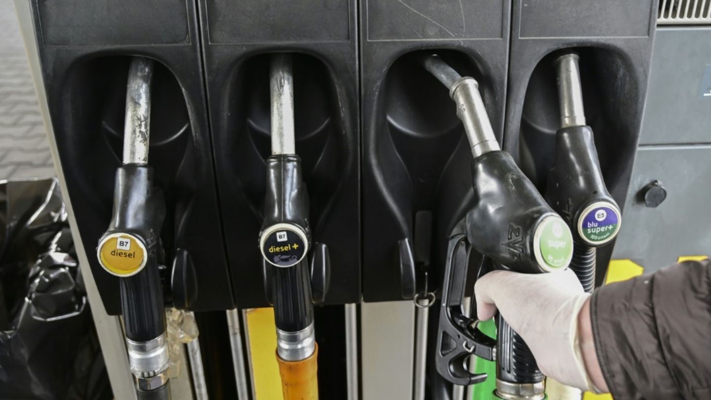 Zapfsäule an einer Tankstelle