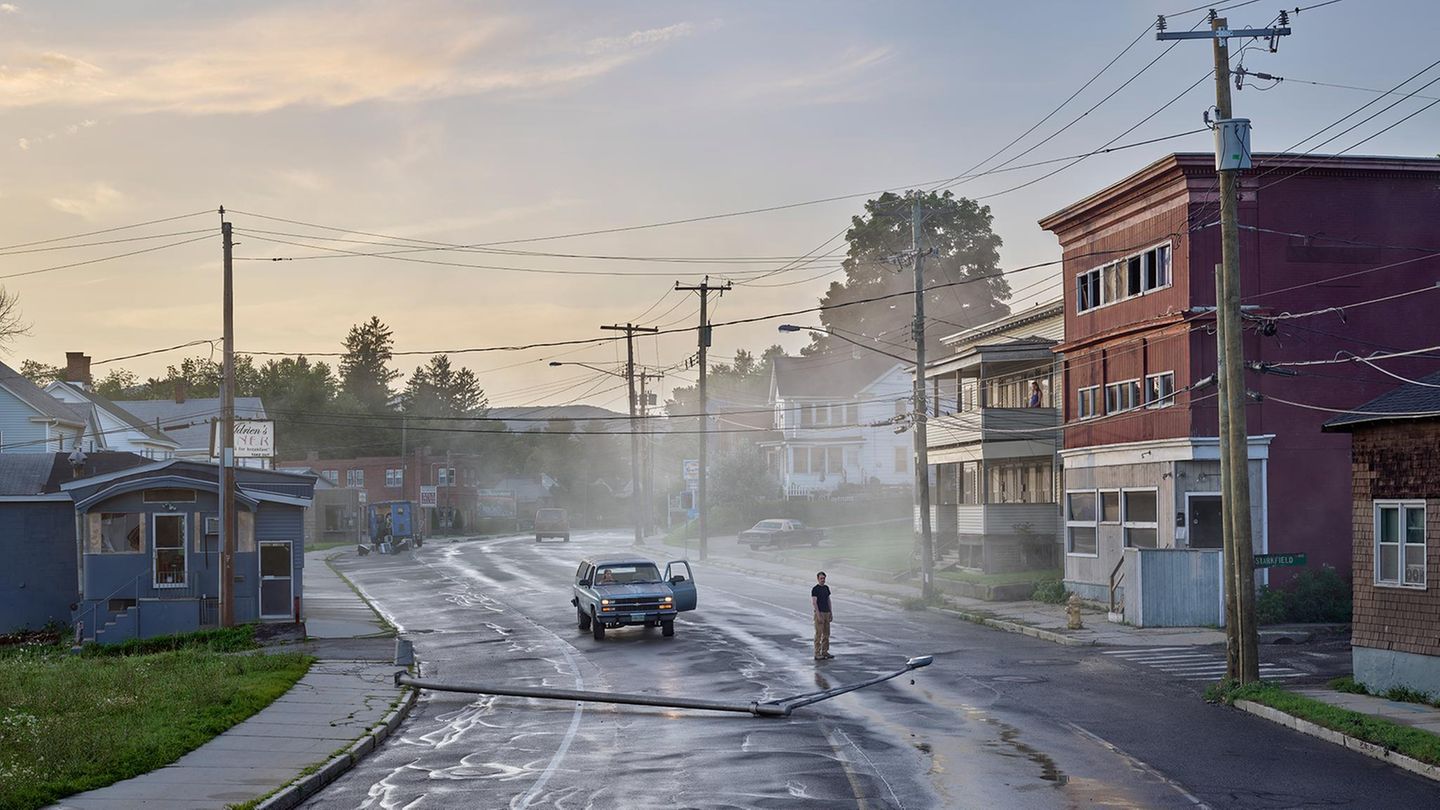 Gregory Crewdson