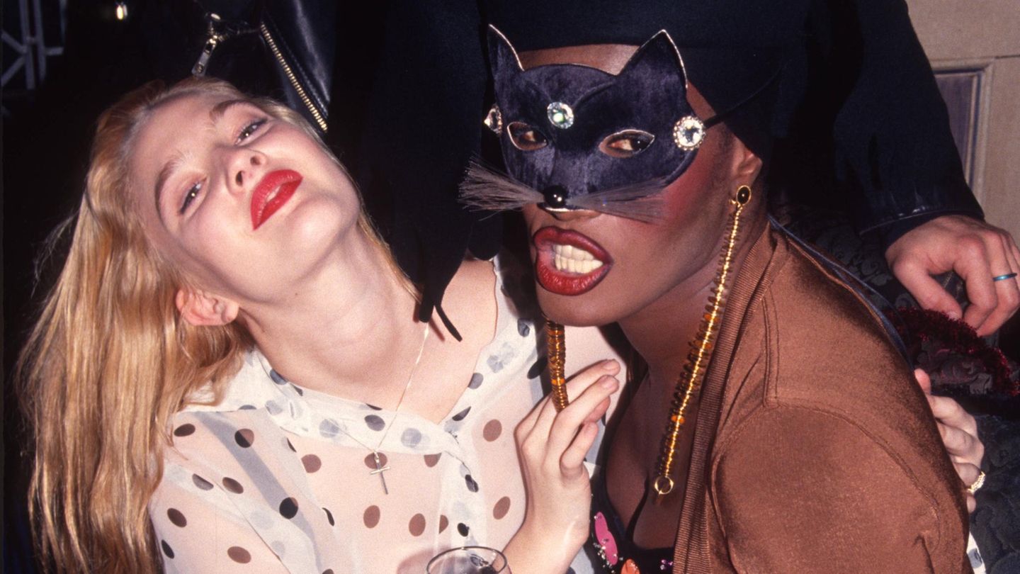 Drew Barrymore und Grace Jones