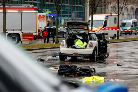 Das Auto nach der Tat am Tatort