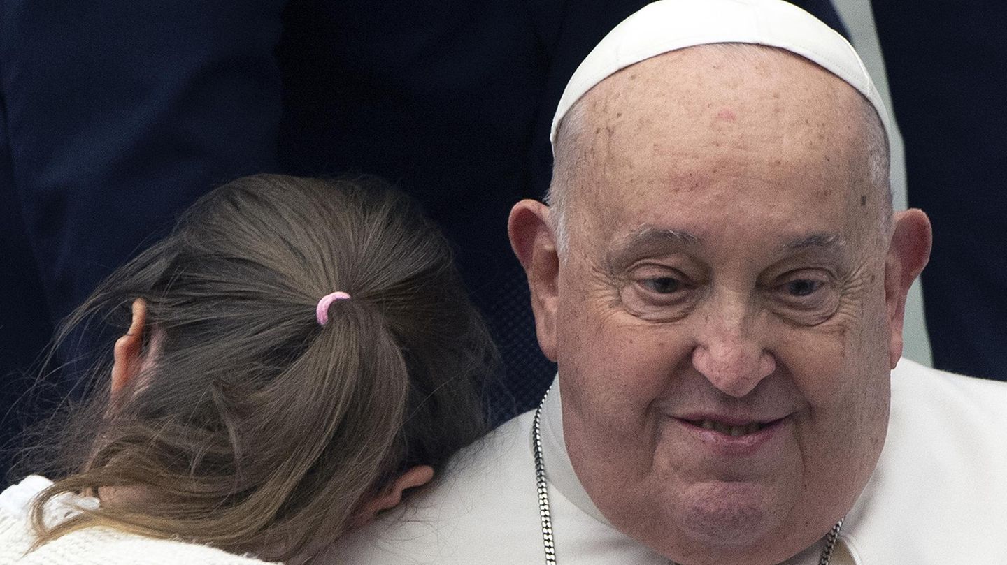 Am Mittwoch gewährte Papst Franziskus noch die wöchentliche Generalaudienz, konnte aber die Predigt nicht mehr selbst verlesen