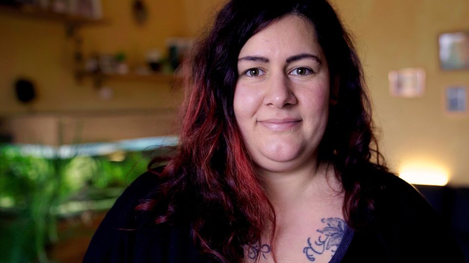 Als sie ihre Tochter schütteln wollte, rief Yuriko das Jugendamt