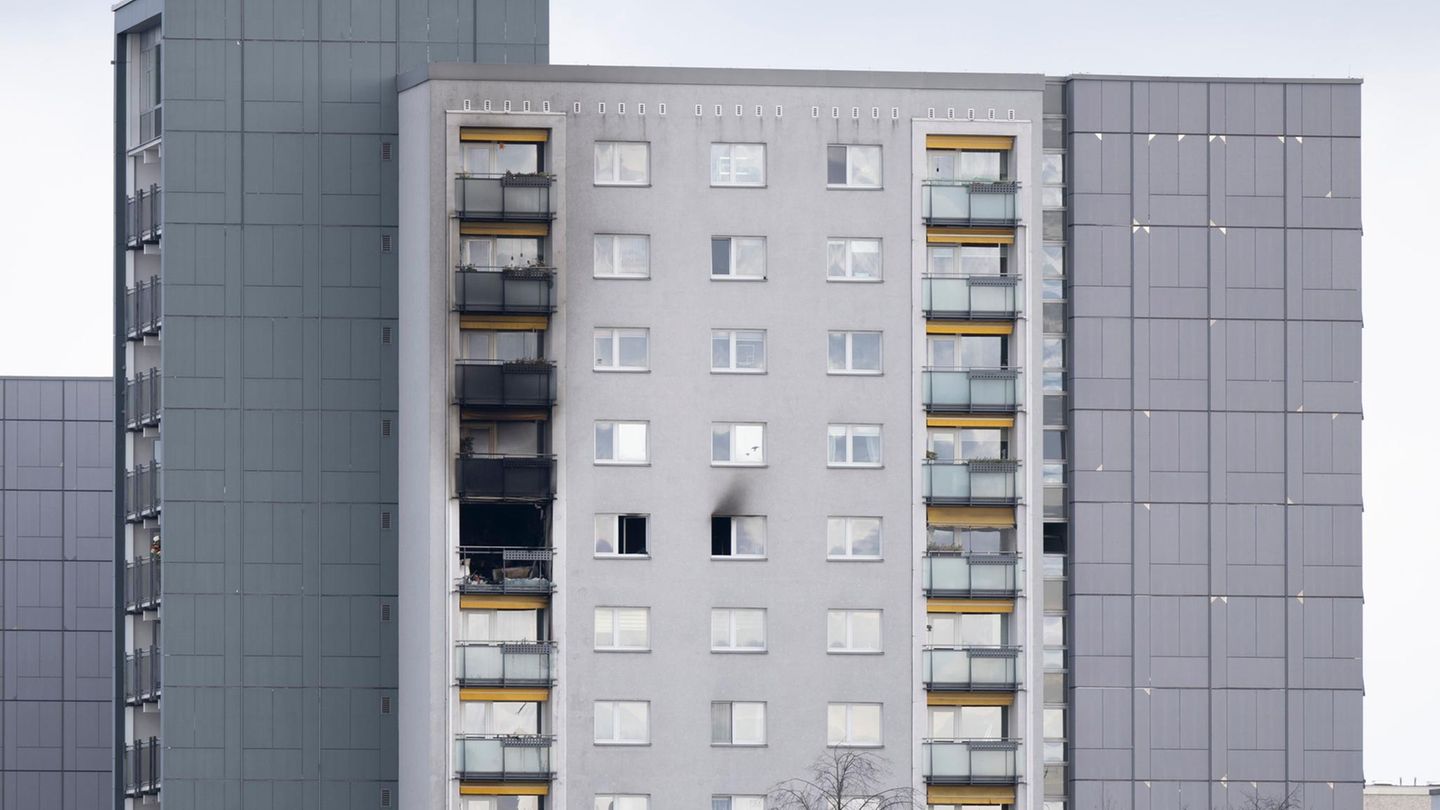 Brand in Dresdner Hochhaus