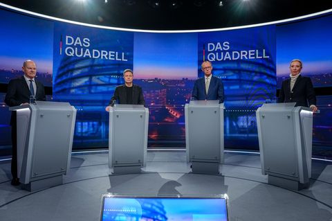 Die vier Kanzlerkandidaten beim TV-Quadrell bei RTL, ntv und stern
