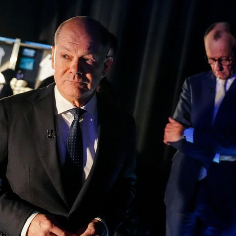 Olaf Scholz und Friedrich Merz hinter den Kulissen des RTL-Quadrells