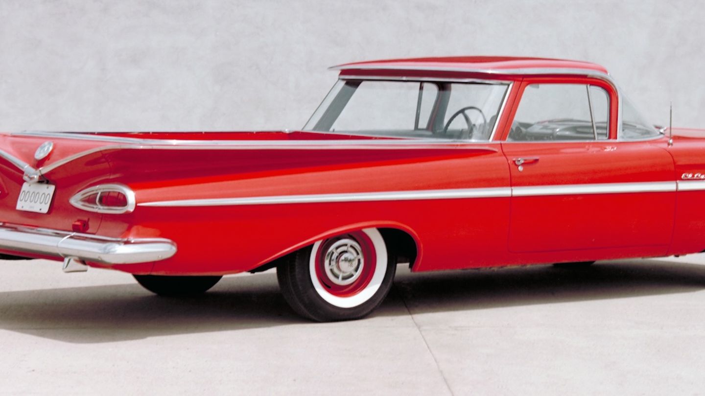 Der Chevrolet El Camino basierte technisch auf dem deutlich unbekannteren Kombimodell des Brookwood und teilte sich mit ihm einen Teil seiner Antriebe. Ging es mit 3,9 Litern und knapp 140 PS los, leisteten die Impala- / SS-Sportversionen Mitte der 1980er-Jahre mehr als 300 PS und mit Tuningmaßnahmen bis zu 500 PS