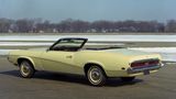In seinen ersten Generationen war der Mercury Cougar ein sportliches Luxuscoupé mit mächtigem Achtzylinder und bis zu sieben Litern Hubraum. Anfang der 1980er positionierte Ford den Cougar als Limousine und Kombi in die wenig ertragreiche Mittelklasse. Mittlerweile hat sich Ford von der Submarke Mercury verabschiedet. Mit dem Grand Marquis, dem exklusiven Bruder des Ford Crown Victoria, wurde das letzte Modell 2011 eingestellt