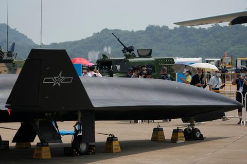 China besitzt die Aufklärungsdrohne WZ-8, sie könnte die Zielerfassung für weitreichende Air-to-Air-Missiles übernehmen 
