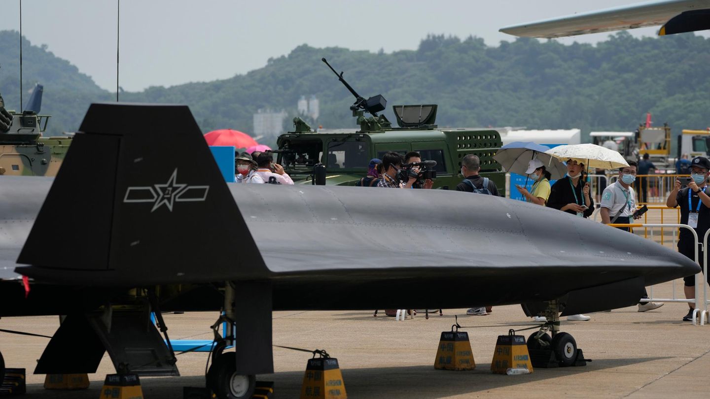 China besitzt die Aufklärungsdrohne WZ-8, sie könnte die Zielerfassung für weitreichende Air-to-Air-Missiles übernehmen 