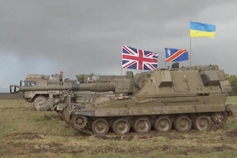 In Paris beraten die Europäer heute über ihren Beitrag zu einem Frieden in der Ukraine. Der britische Premier erklärte dort, Großbritannien sei bereit, Soldaten auszusenden.