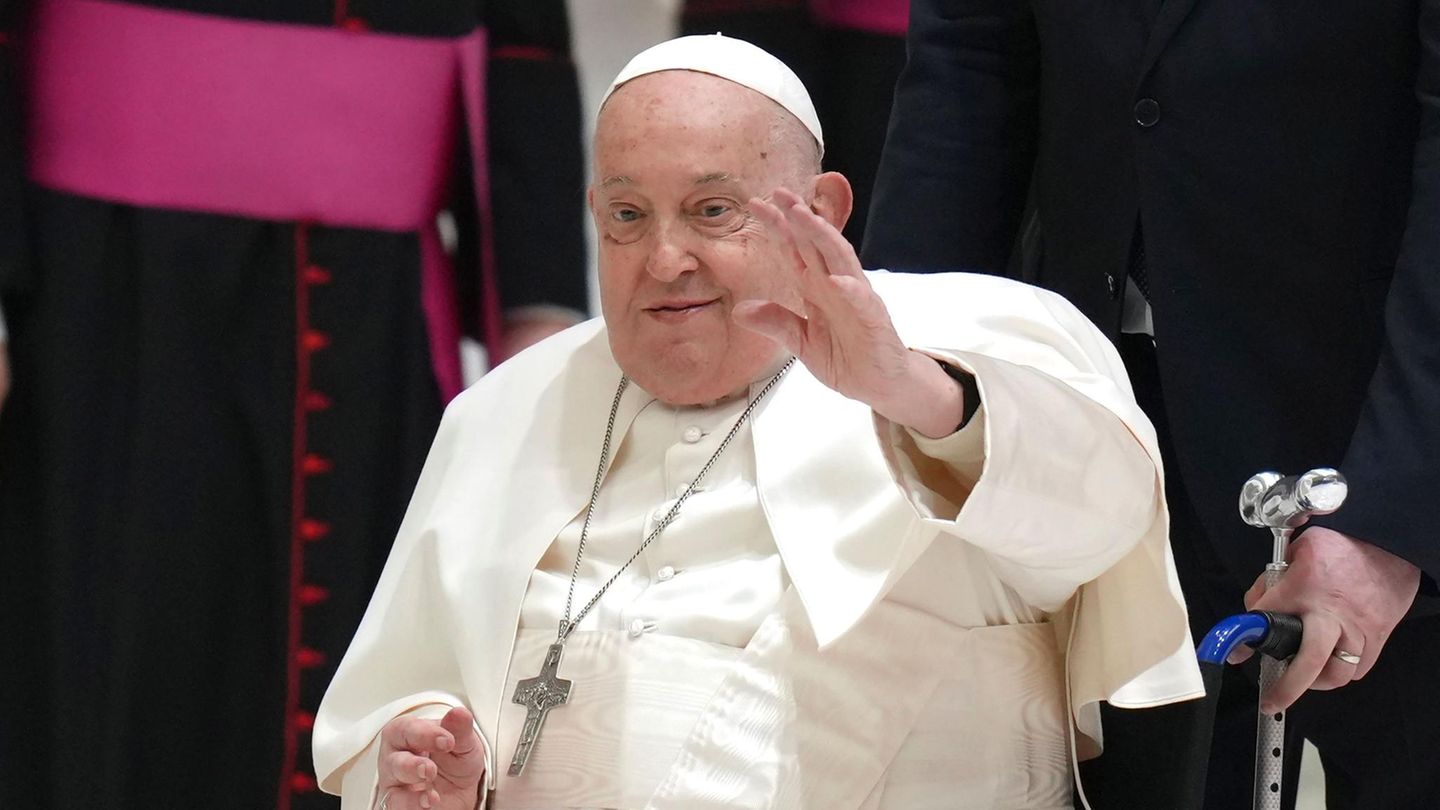 Papst Franziskus am Rande einer Generalaudienz im Vatikan am 12. Februar