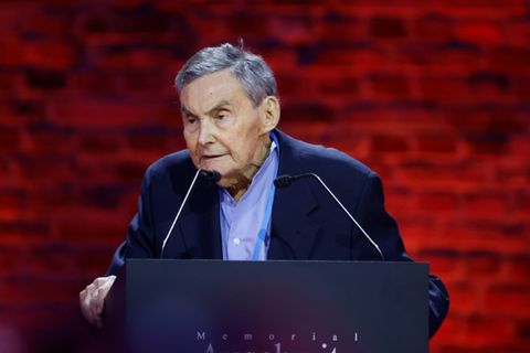 Auschwitz-Überlebender Marian Turski bei einer Rede