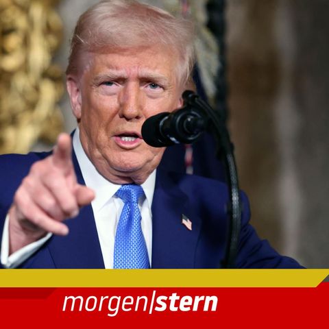 Donald Trump spricht in seinem Anwesen Mar-A-Lago