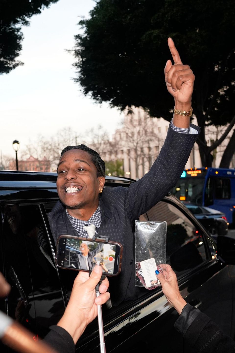 morgen|stern: Asap Rocky, dessen bürgerlicher Name Rakim Mayers ist, freut sich über seinen Freispruch Asap Rocky, dessen bürgerlicher Name Rakim Mayers ist, freut sich über seinen Freispruch