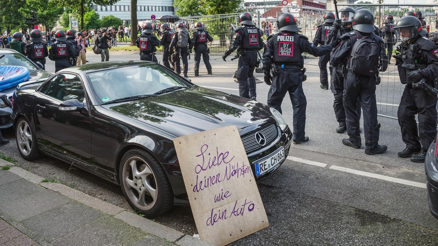 G20-Protestaktion in der Budapester Straße in St. Pauli G20-Protestaktion in der Budapester Straße in St. Pauli