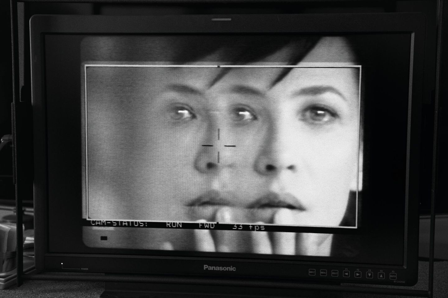 Hollywood hautnah: Sophie Marceau auf einem Monitor
