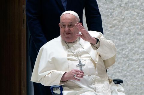 Krankes Kirchenoberhaupt: Sorge um Papst Franziskus: Pontifex hat beidseitige Lungenentzündung