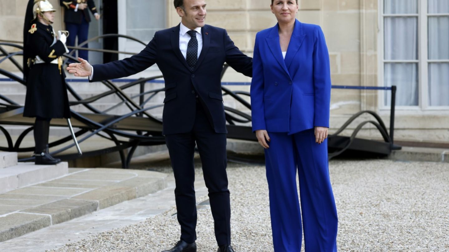 Die dänische Regierungschefin Frederiksen am Montag bei Macron
