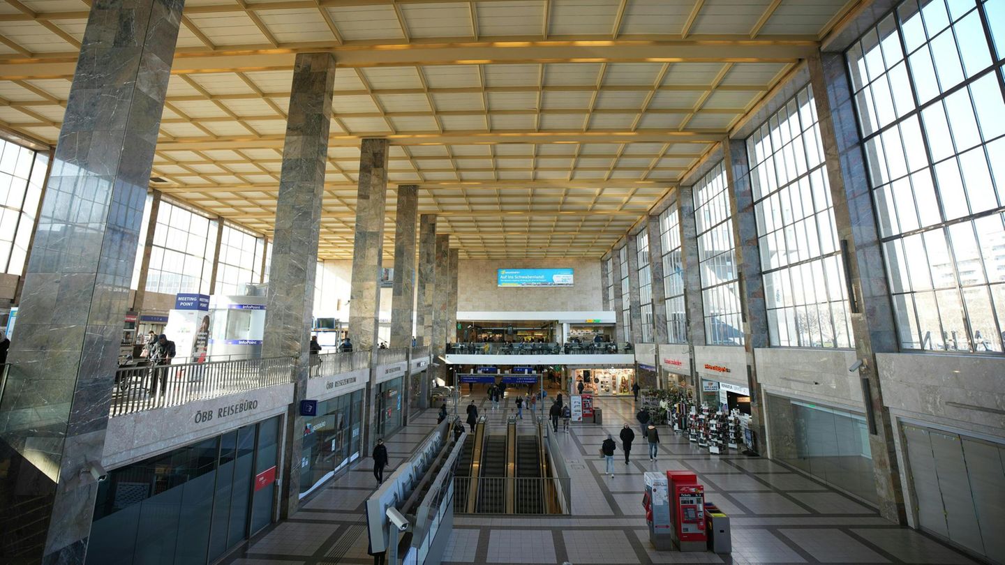 Blick in den Wiener Westbahnhof