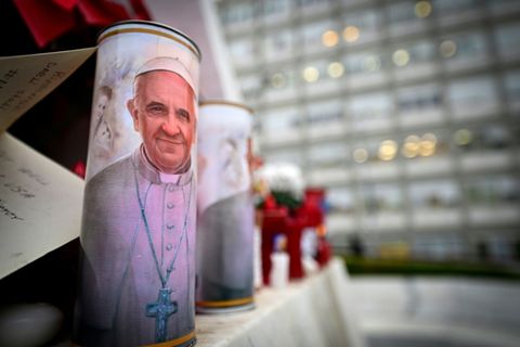 Kerze mit dem Konterfrei Franziskus'