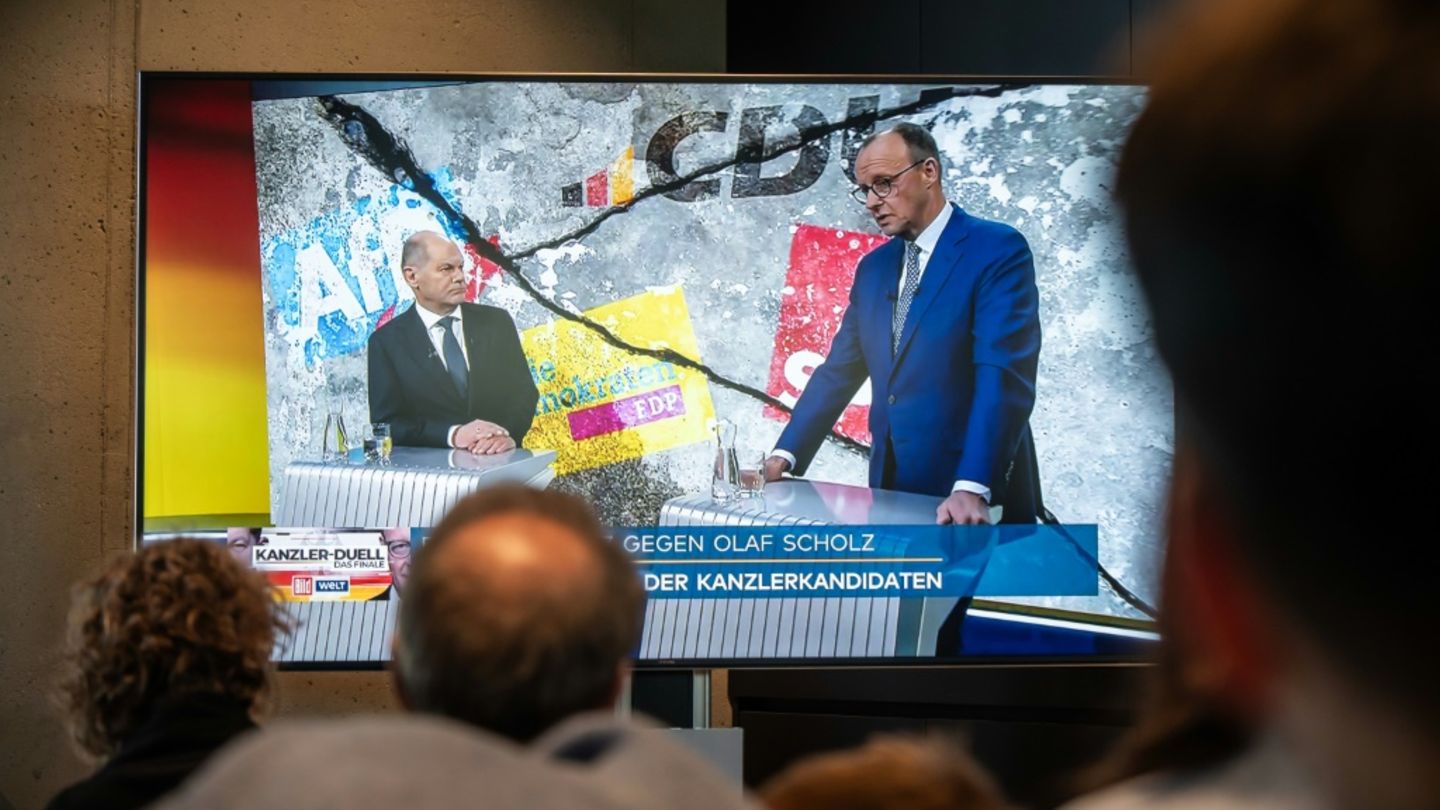 Scholz (l.) und Merz beim TV-Duell