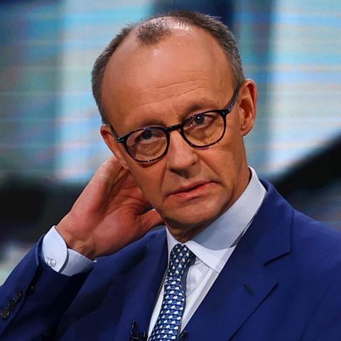 CDU-Chef Friedrich Merz im Studio für das TV-Duell mit Olaf Scholz von "Welt" und "Bild"