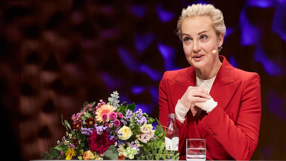 Julia Nawalnaja in Gedanken an die Heimat Julia Nawalnaja in Gedanken an die Heimat