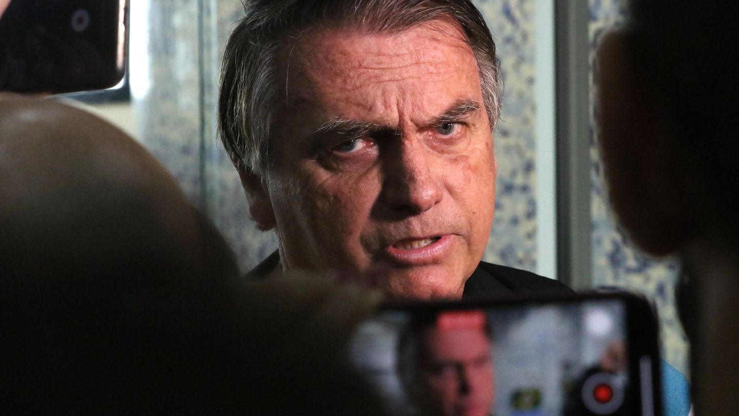 Ex-Präsident angeklagt: Bolsonaro nennt Brasiliens Regierung "autoritäres Regime"