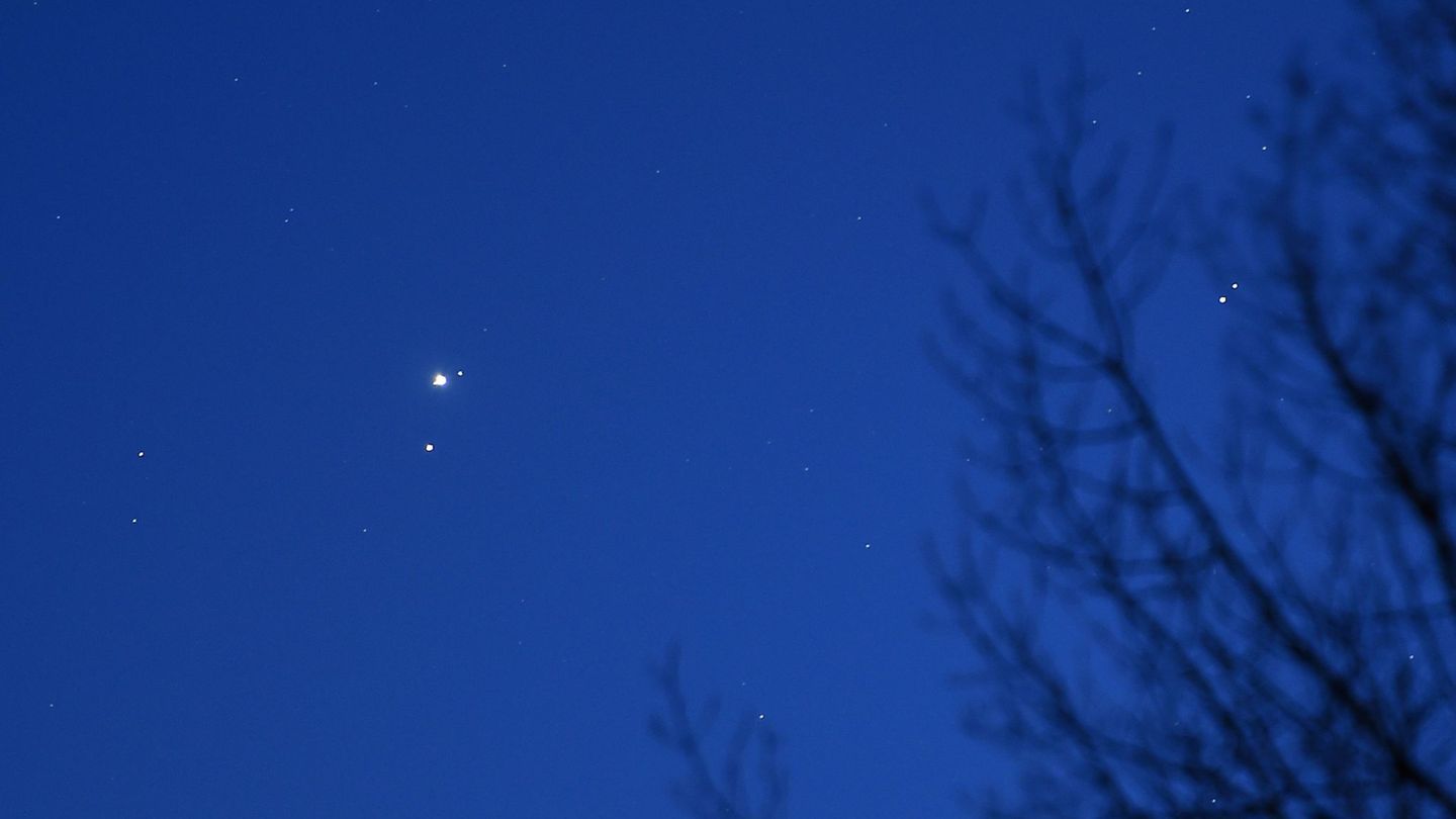 Seltenes Himmelsschauspiel: Planeten-Parade am Nachthimmel