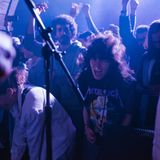 Party in Damaskus. Das Konzertpublikum tanzt wild