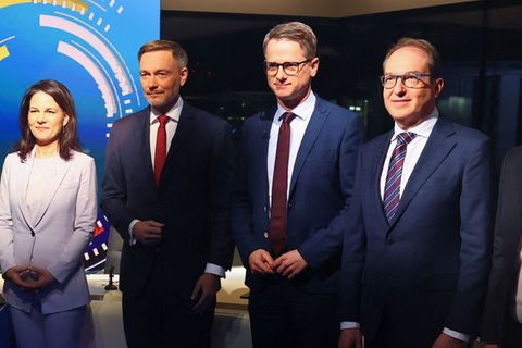 Kurz vor der Wahl stellen Spitzenvertreter der Parteien in der Schlussrunde Unterschiede heraus