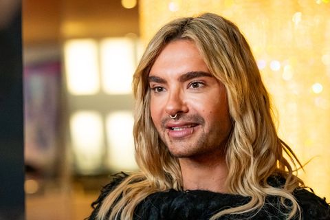 Bill Kaulitz Bill Kaulitz trifft mehrere Verehrer, um zu schauen, wer ihm am besten gefällt. (Archivbild) Foto: Jonas Walzberg/dpa