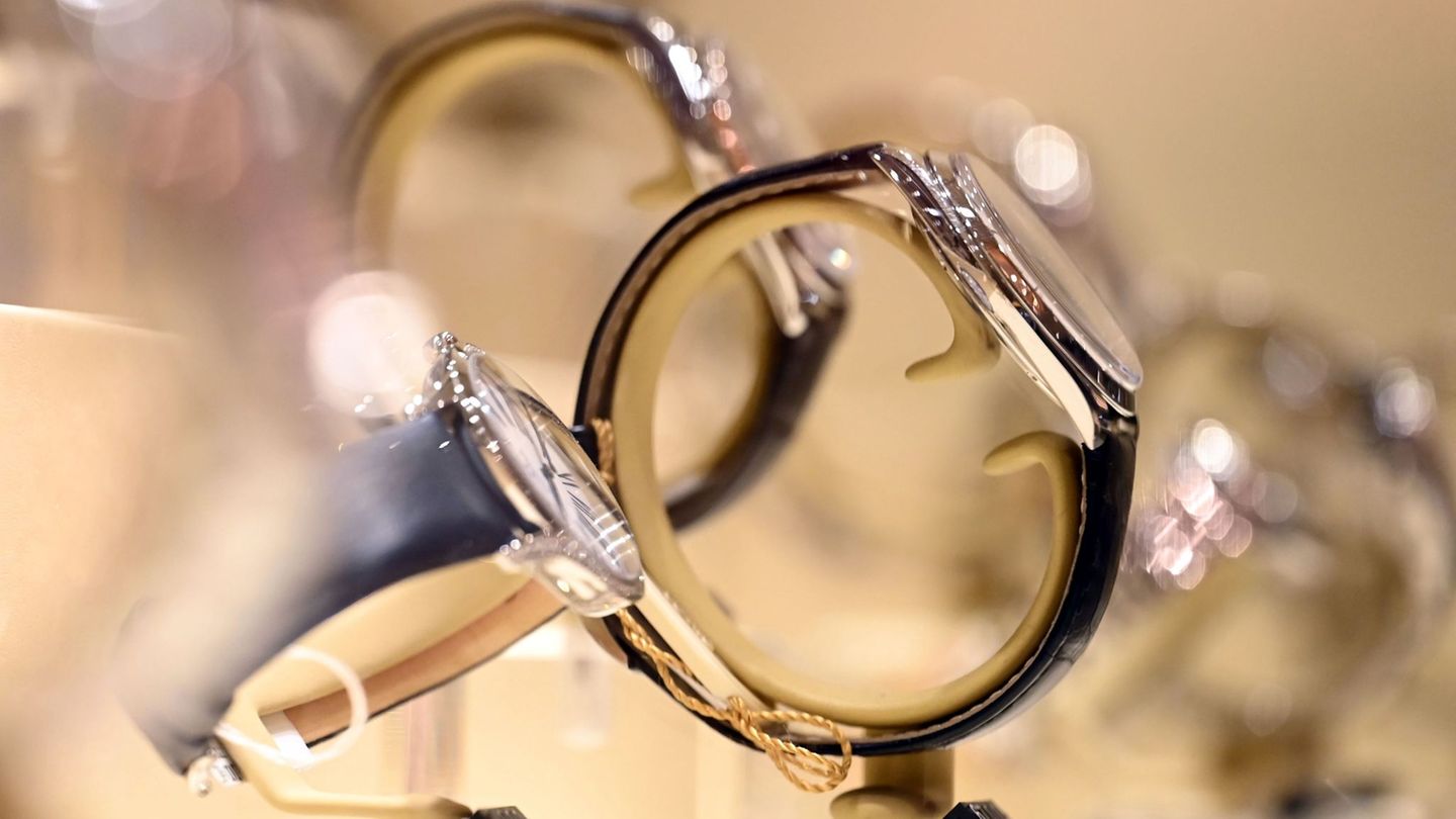 Einzelhandel: Kunden gehen seltener zum Juwelier - aber kaufen teurer ein