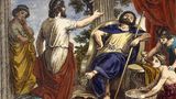 Besser als auf diesem Gemälde kann man das Verhältnis zwischen Geist und Macht nicht darstellen: Der gestikulierende Weltendeuter Plato erklärt dem Herrscher Dionysius von Syrakus wieder einmal die Lage der Nation. Der antike Tyrann hört in maßloser Arroganz und Selbstgefälligkeit zu. Den Stock zur Tracht Prügel hält er schon genervt bereit. Man könnte denken, man befinde sich hier auf Christian Lindners Sylter Hochzeit, wo Sloterdijks Peterchen abends noch mal kurz den Partygästen die Bedeutung der Mehrwertsteuer für die abendländische Philosophiegeschichte erklärt. Das konnte nicht gutgehen. Ging es auch nicht. Plato wurde von Dionysius auf ein Sklavenschiff Richtung Ägina verkauft, wo er nur knapp dem Tode entkam. Glück gehabt, Sloty!