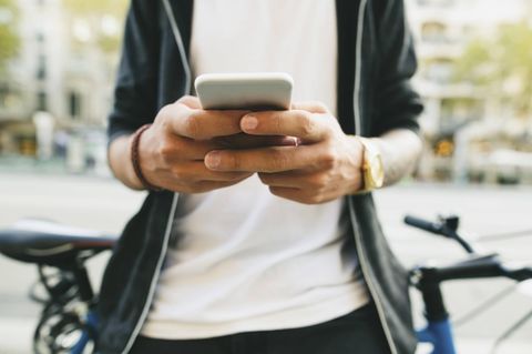 SMS-Betrug: Bande in Köln aufgeflogen
